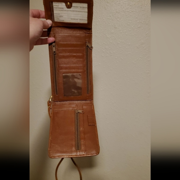 Rare Vintage Dooney and Bourke Detachable Strap All Weather Leather Crossbody. - Picture 7 of 12